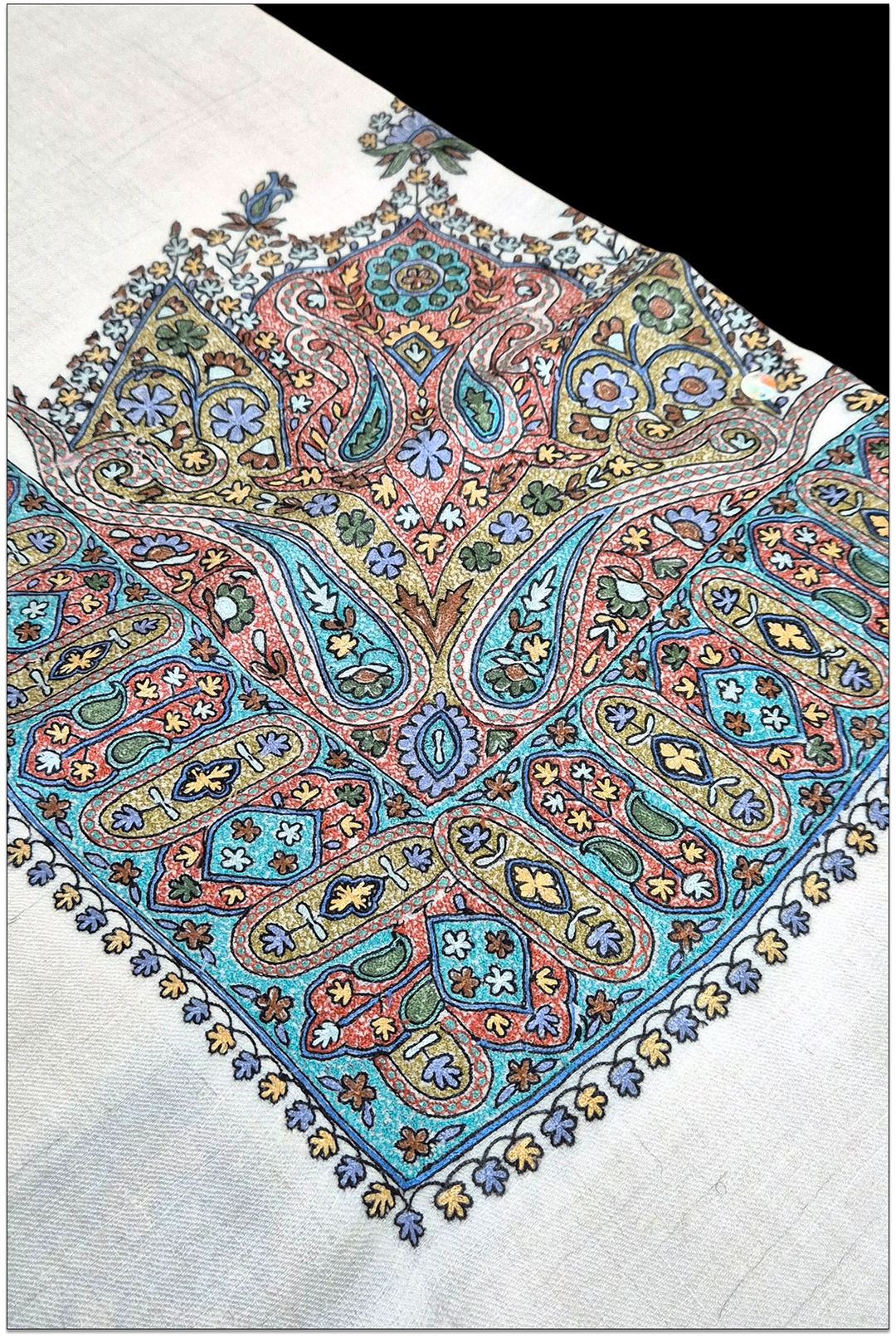 Caldrien — Premium Hand-Embroidered Pashmina Kalamkari Shawl