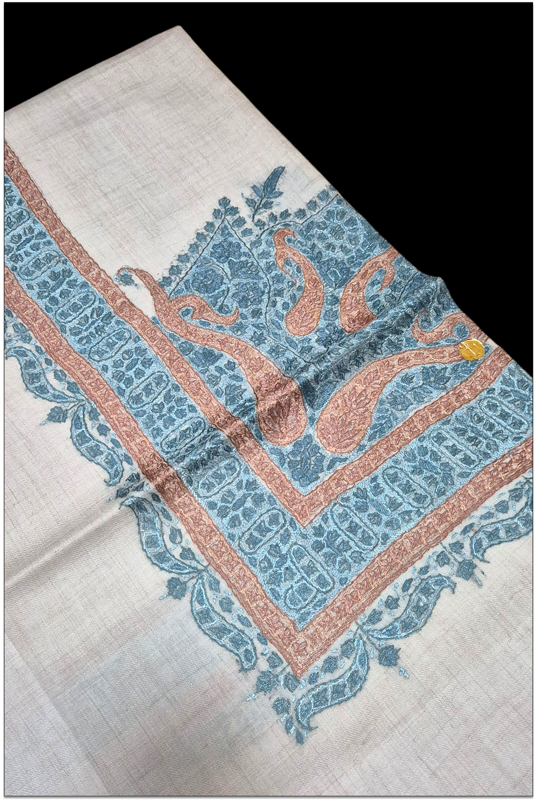 Thalviero — Premium Hand-Embroidered Pashmina Shawl